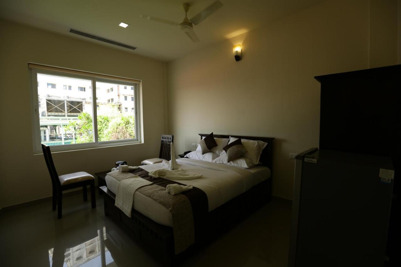Le Noor Hotel Kochi Luaran gambar