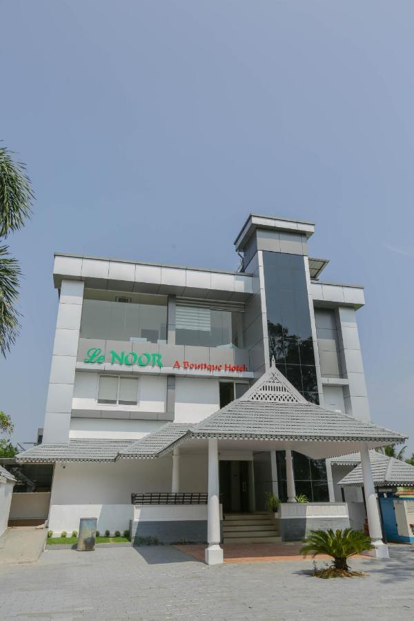 Le Noor Hotel Kochi Luaran gambar